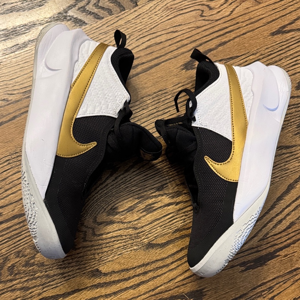 Nike Hustle DX- Kids 5Y